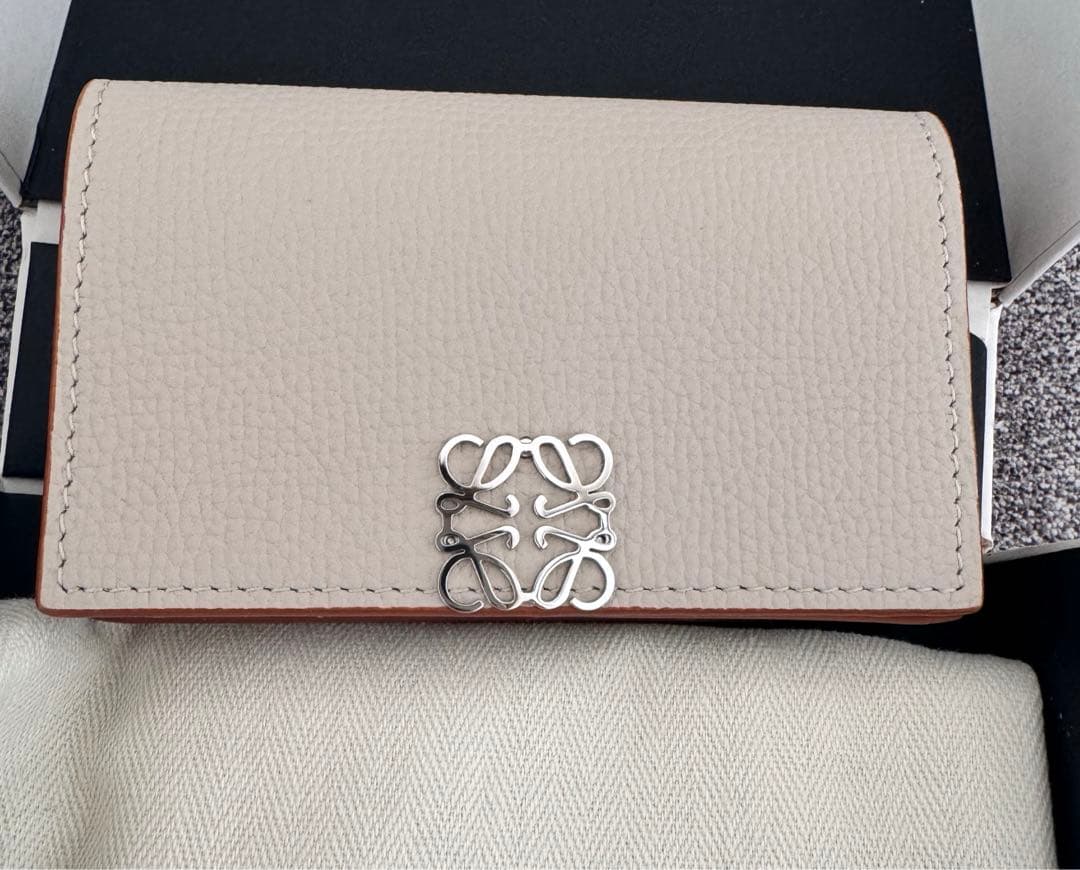 【新品未使用】LOEWE アナグラムビジネスカードケース 名刺入れ