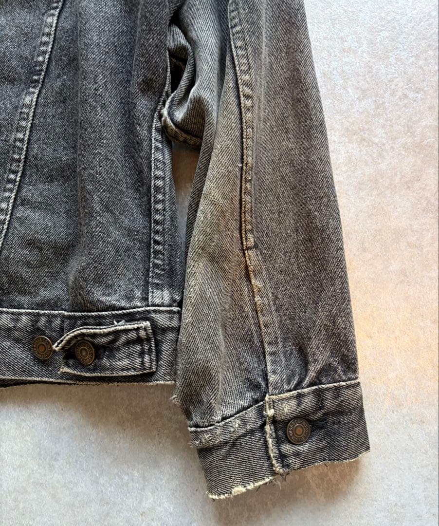 ぱ*だ様 リーバイス　70507 先染め　USA製　size M