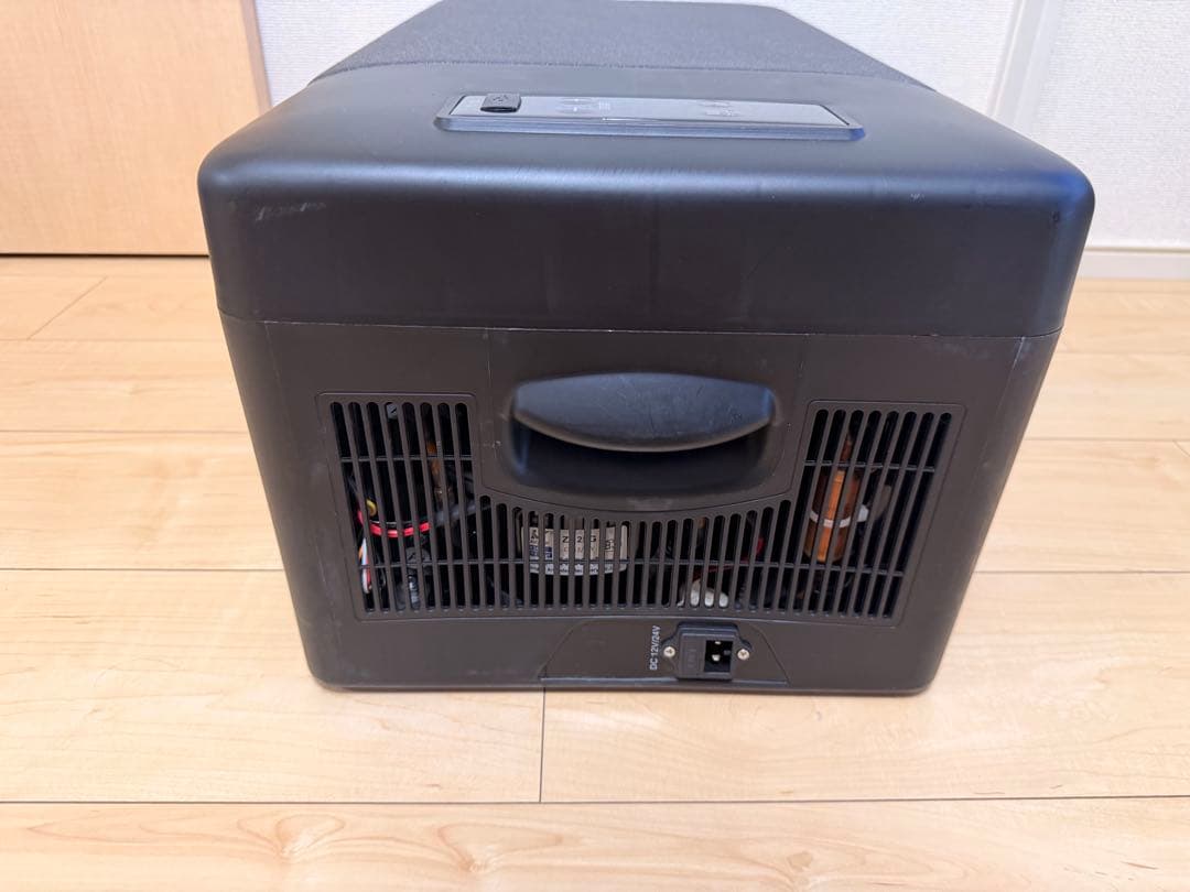 ポータブル冷蔵庫15L　12V24V 100v トラック　キャンプ