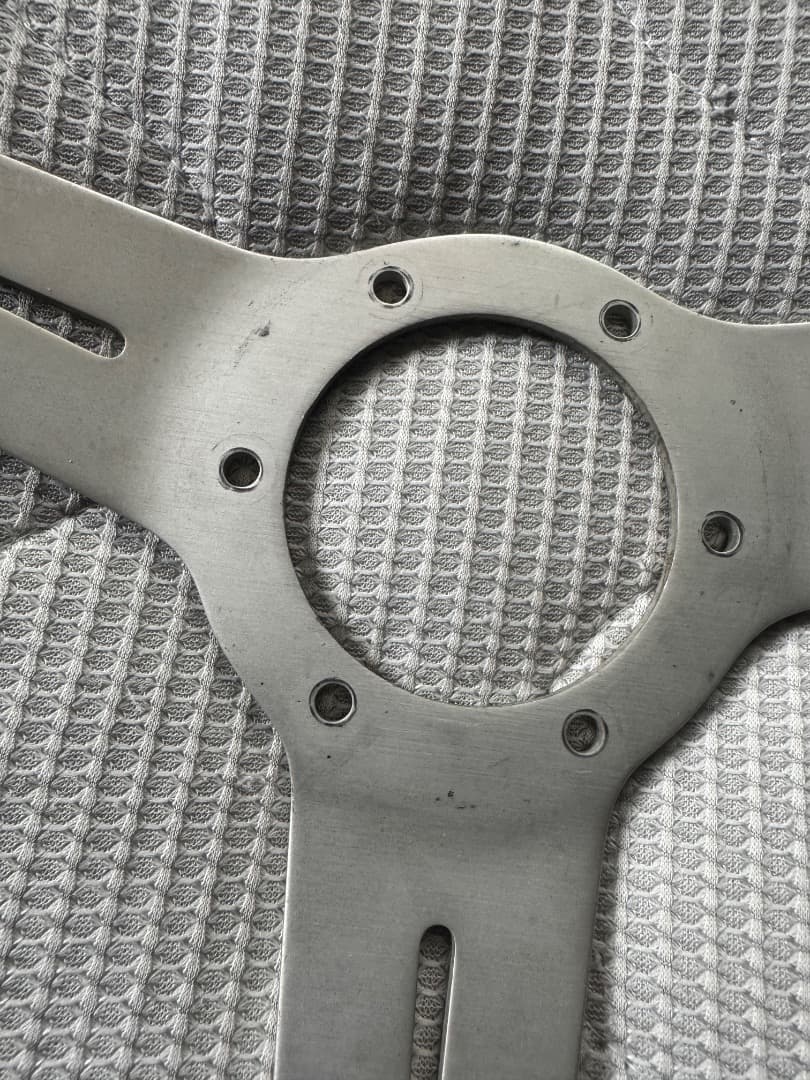 ナルディクラシック　ホーンボタン付き