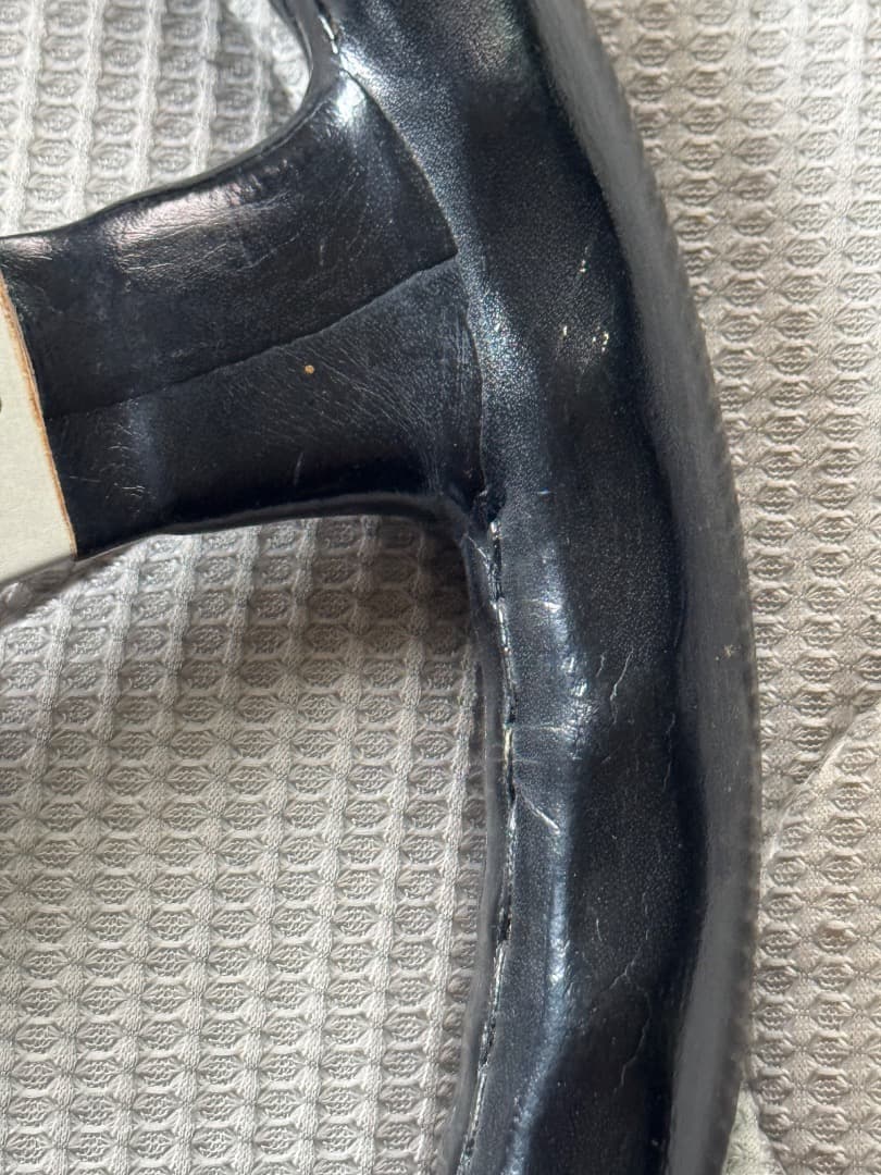 ナルディクラシック　ホーンボタン付き