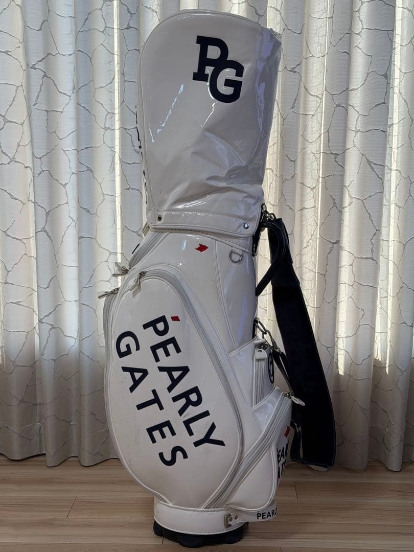 美品　パーリーゲイツキャディバック　エナメルホワイト　正規品