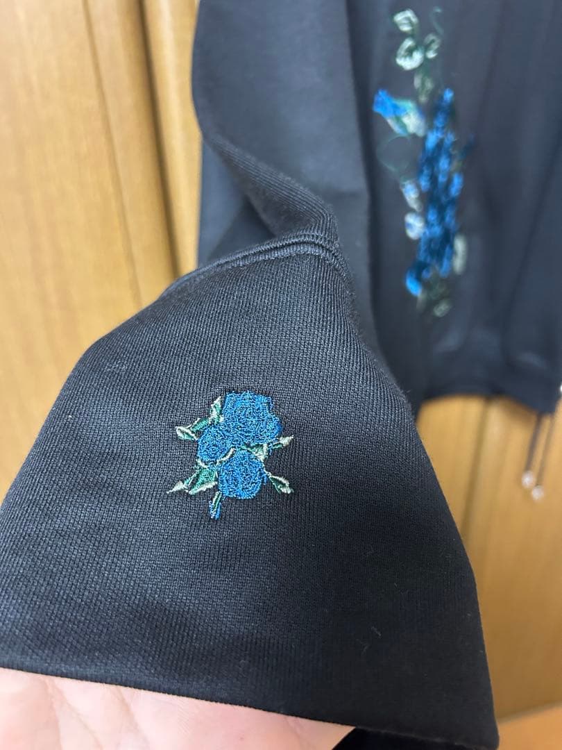 HARE×ado 青薔薇刺繍スウェット Sサイズ