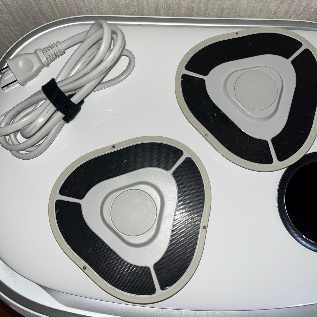 あ*す様 ☆Narwal FREO ロボット掃除機★専用フロアクリーナ付き