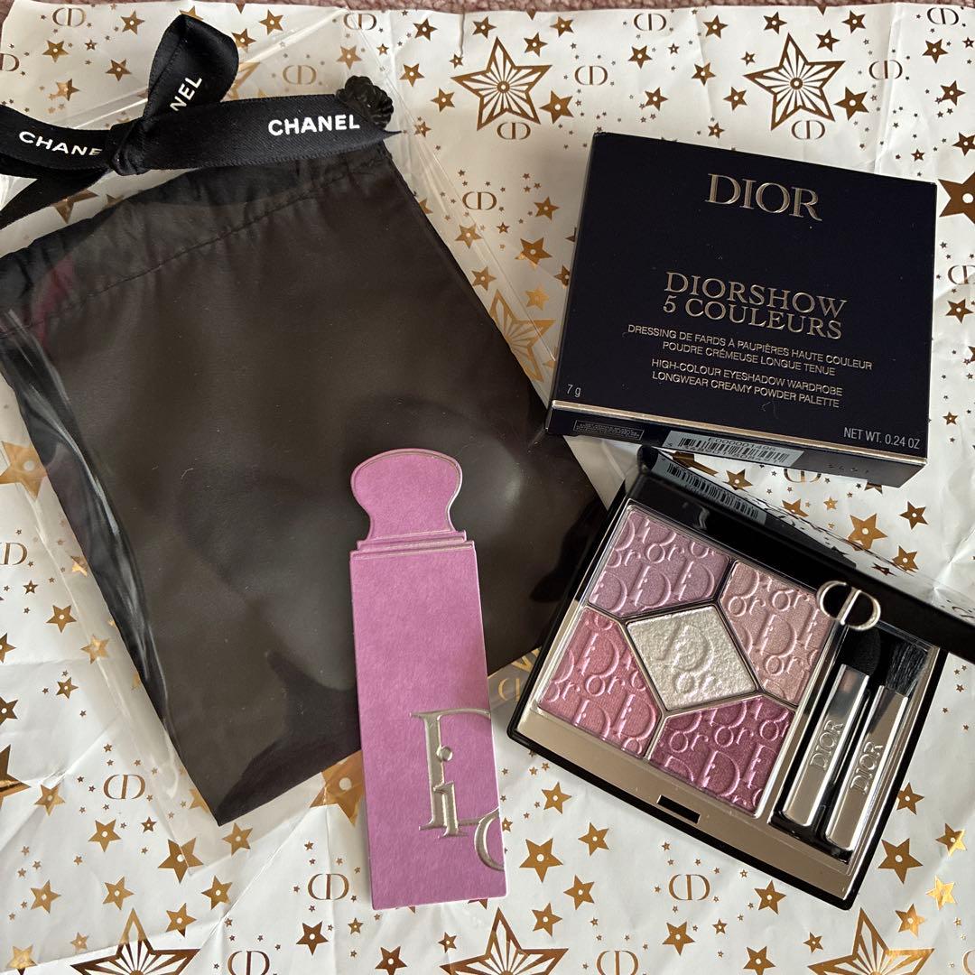 新製品　ウルトラピンク アイシャドウパレット 数量限定