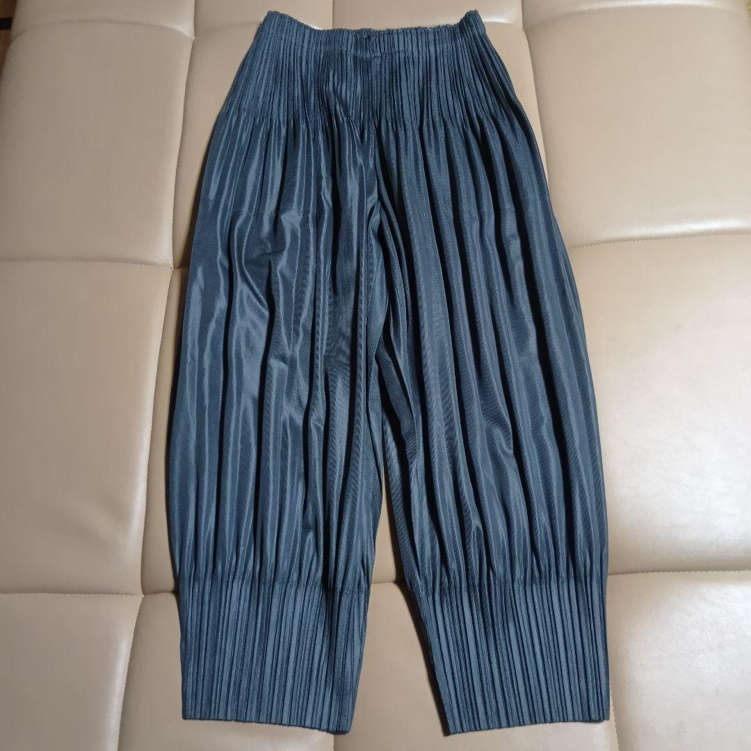 プリーツプリーズ FLUFFY BASICS 　パンツ
