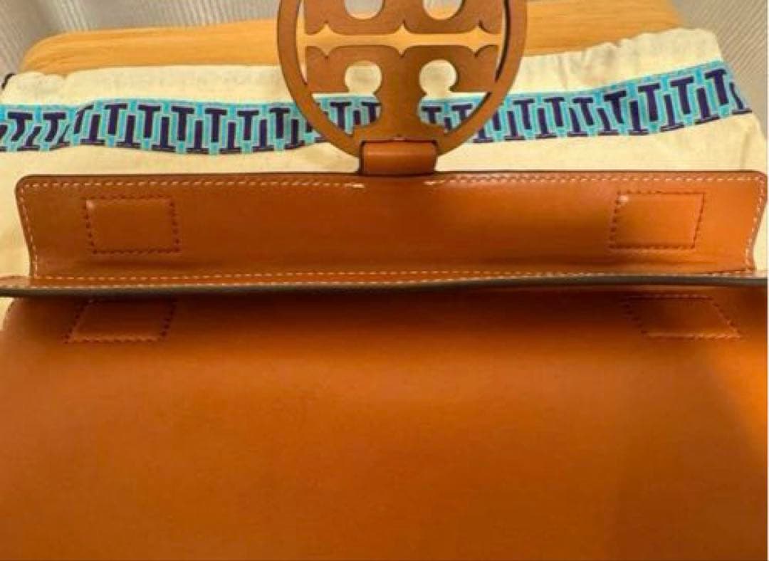【新品未使用】Tory Burch レザー クラッチバッグ