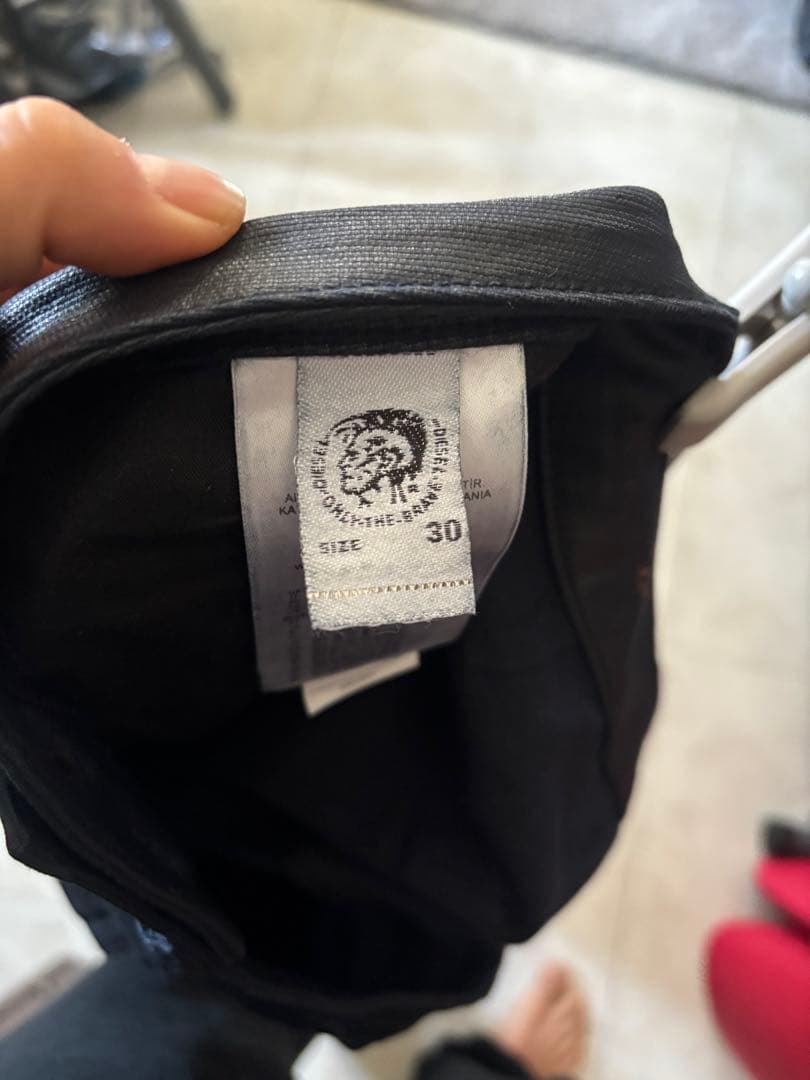 定価52800円 DIESEL 近年モデル　コーティングブラックデニム　ジーンズ