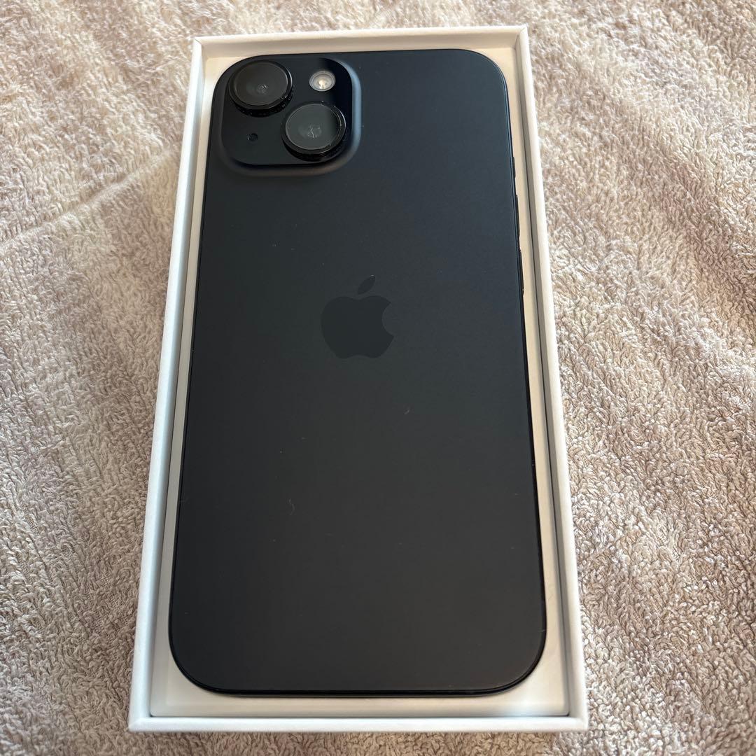Apple iPhone 15 ブラック 本体　128GB