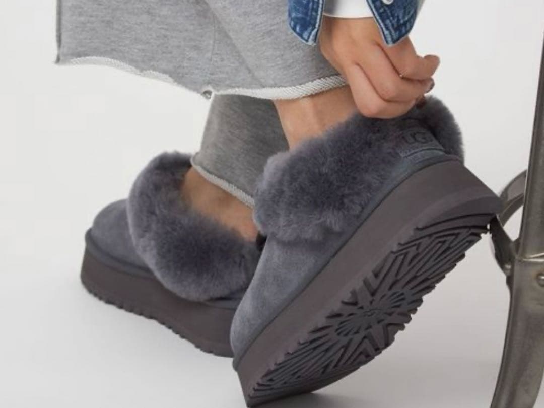 ♡新品・未使用♡ UGG Tazzelle タゼル　サイズ7 ダークグレー❤︎