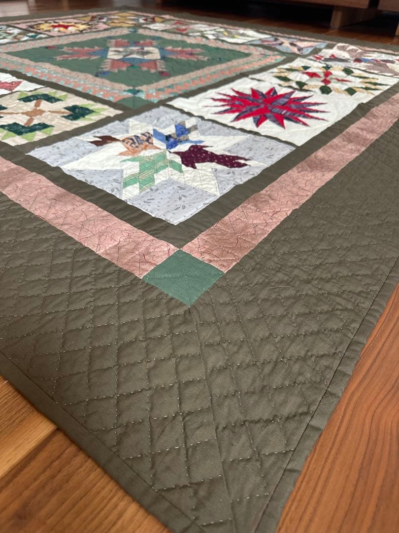 ハンドメイドパッチワーク　ベットカバー　タペストリー