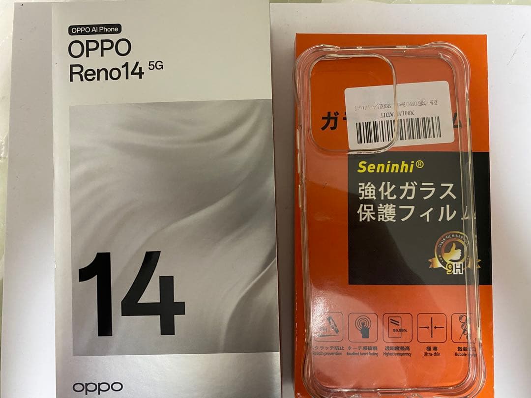 Oppo Reno14 5G 本体、オパールホワイト