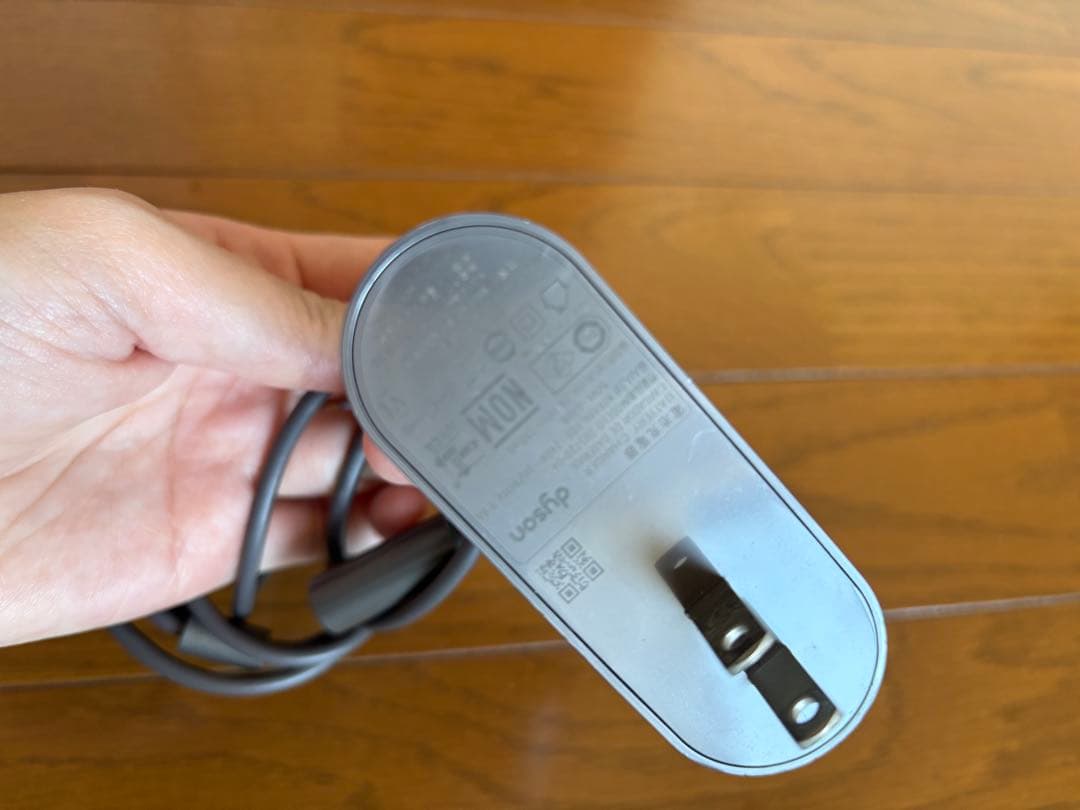 ダイソン　掃除機　ジャンク品　充電器付き