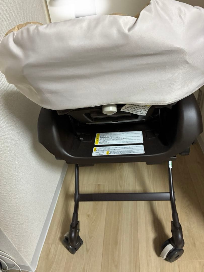 Combi ネムリラAT BEDi 電動 ハイローチェア オートスイング