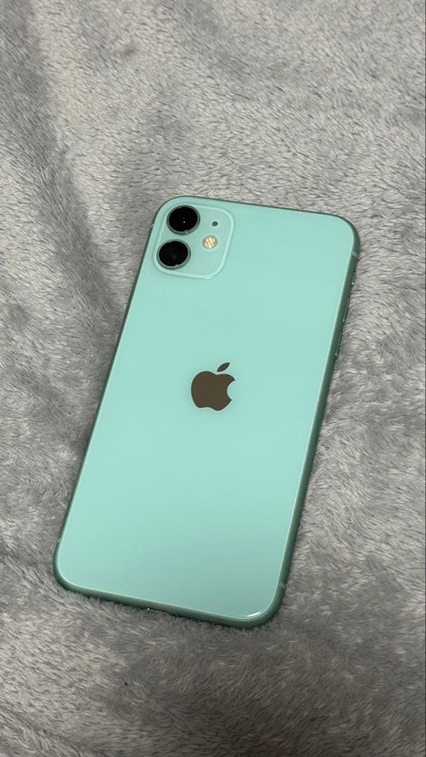 iPhone11 128GB グリーン au SIMロックあり バッテリー93%