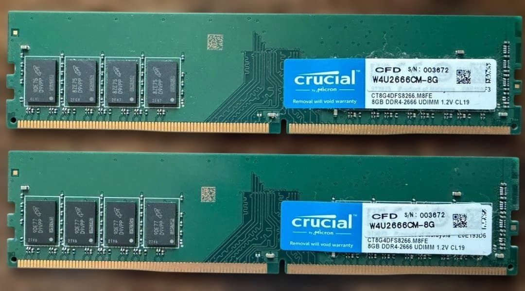 メモリ crucial 8GB×2 DDR4 2666MHz