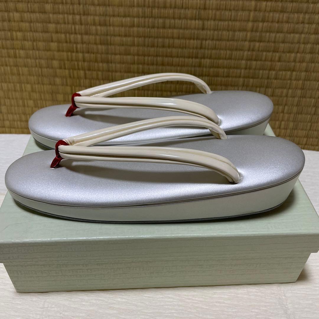 たこせんです　草履