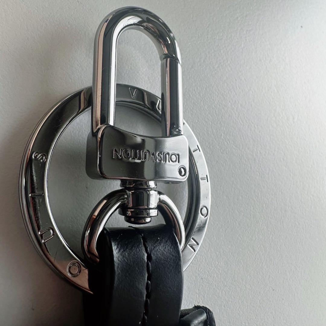 早い者勝ち❗️Louis Vuitton ヴィトン ブラック レザー キーホルダー