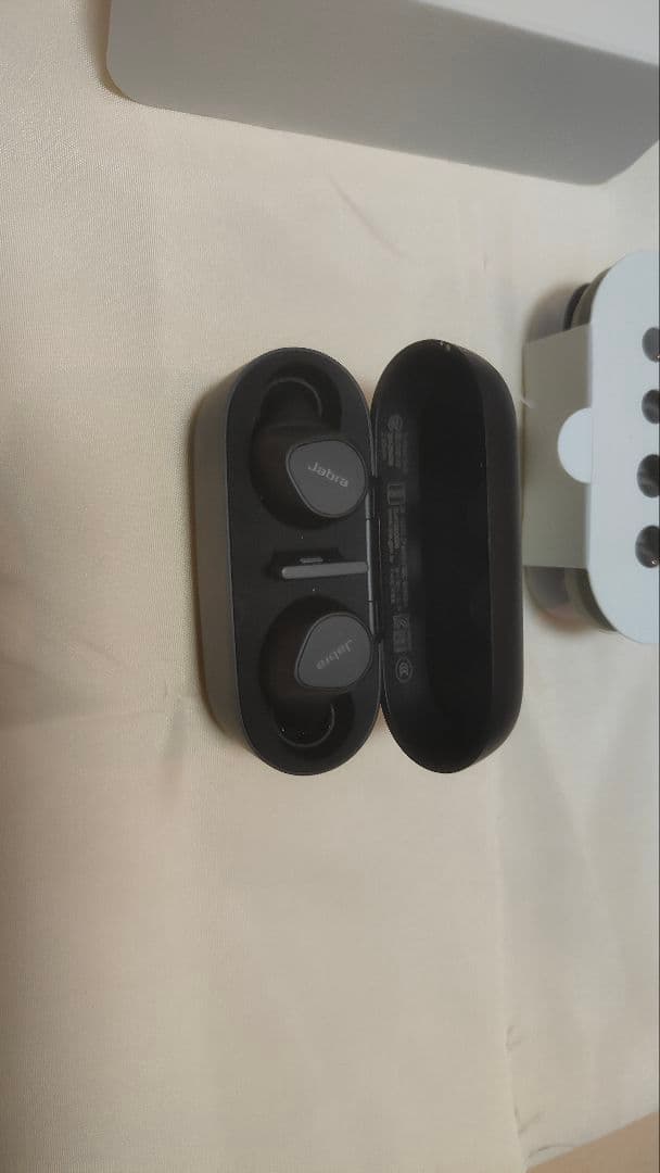 Jabra Evolve2 Buds ほば未使用 イヤホン