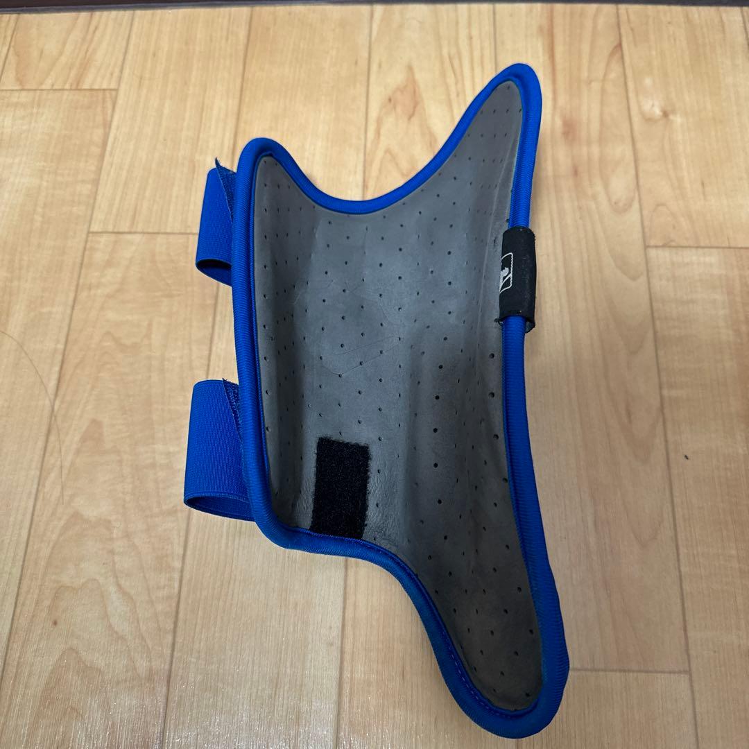 エボシールド　右打者用