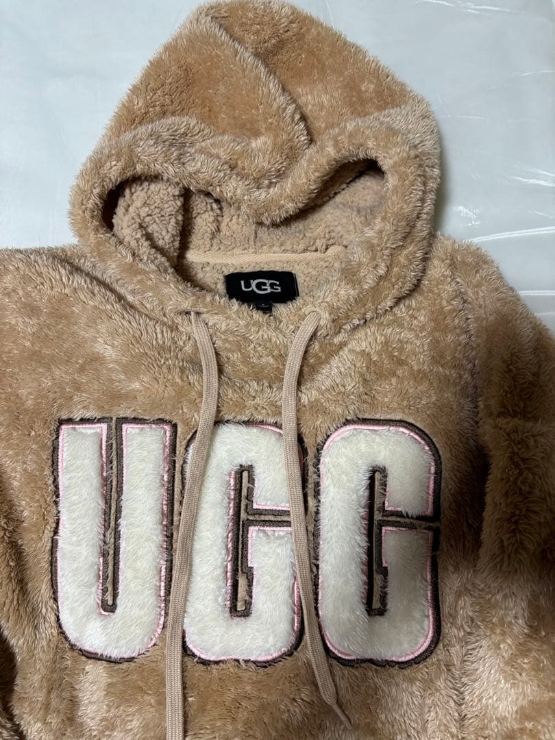 UGG フリース フード付きパーカー ベージュ