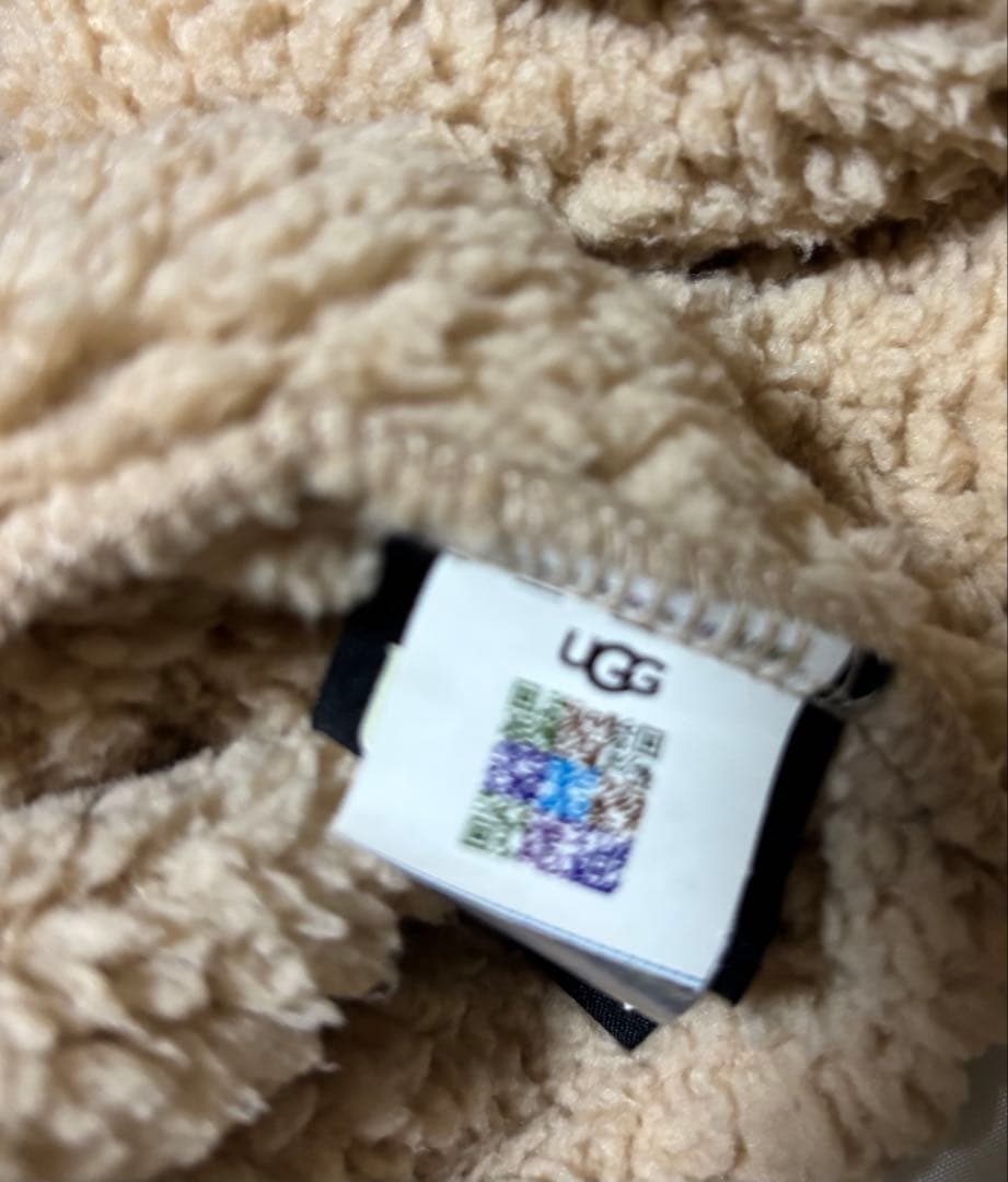 UGG フリース フード付きパーカー ベージュ