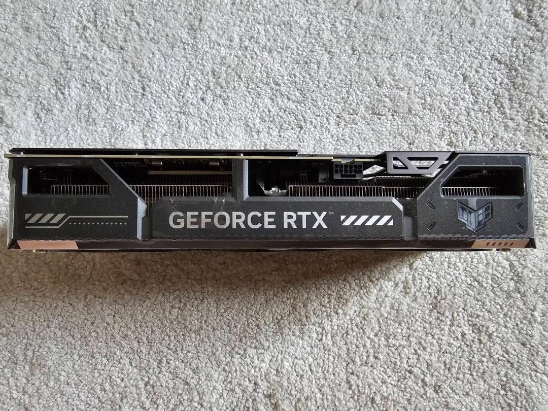 ASUS TUFGAMING GEFORCE RTX5070 グラフィックボード