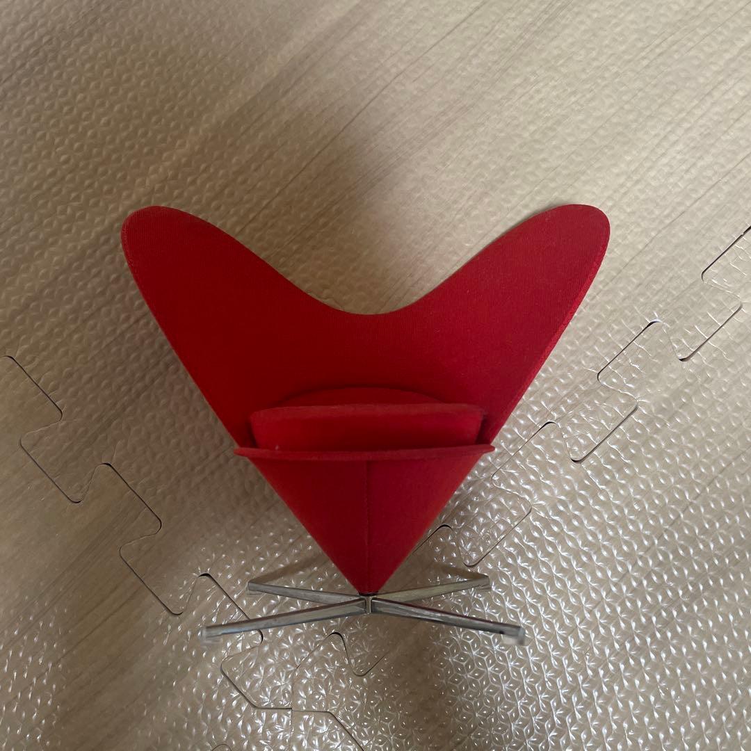 ヴィトラミニチュア Verner Pantonのハートコーンチェア