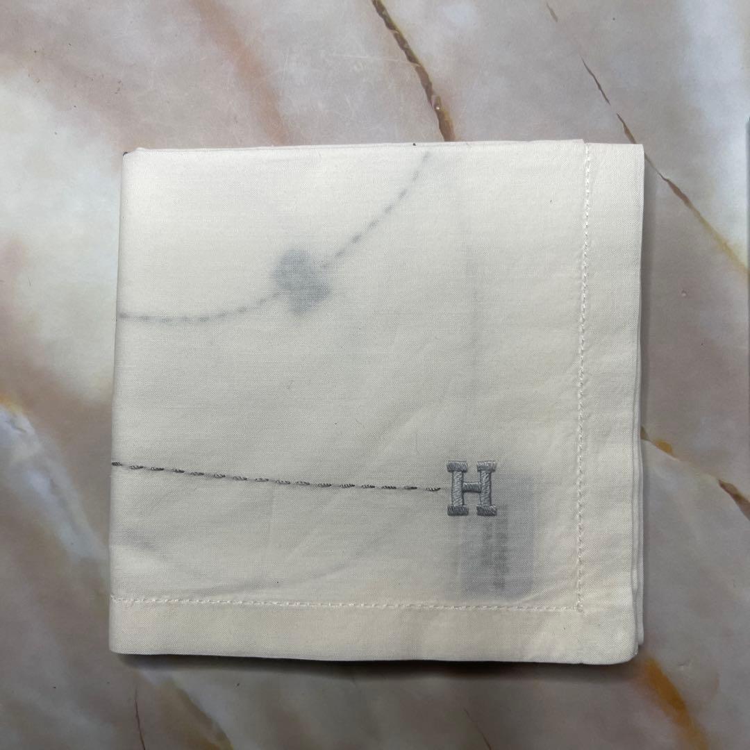 HERMES エルメス 3枚セット ハンカチ チーフ ロゴ刺繍　箱付き