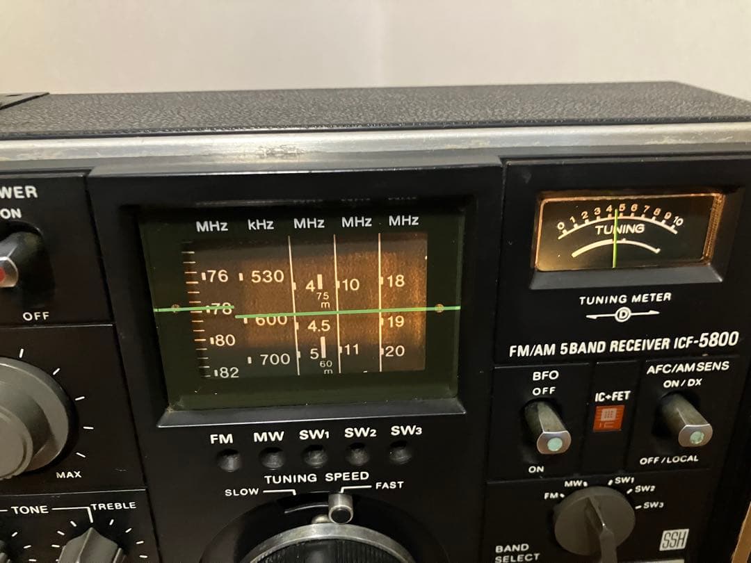 ソニースカイセンサーICF5800 BCLラジオ　ジャンク品