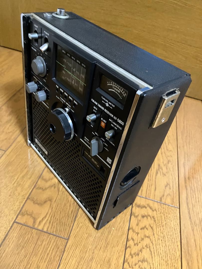 ソニースカイセンサーICF5800 BCLラジオ　ジャンク品