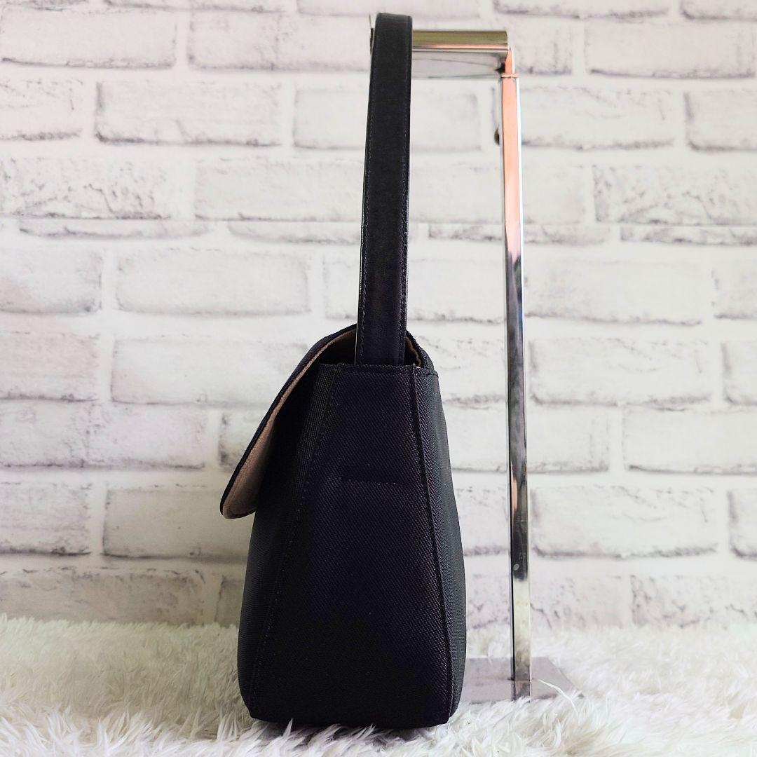 美品 ジバンシィ ポーチ付き ショルダーバッグ 4Gロゴ ブラック ワンショル