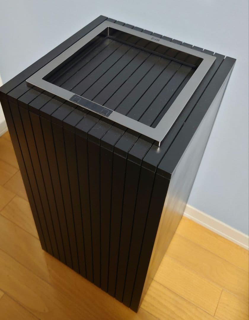 zita Square BLACK　ダストボックス