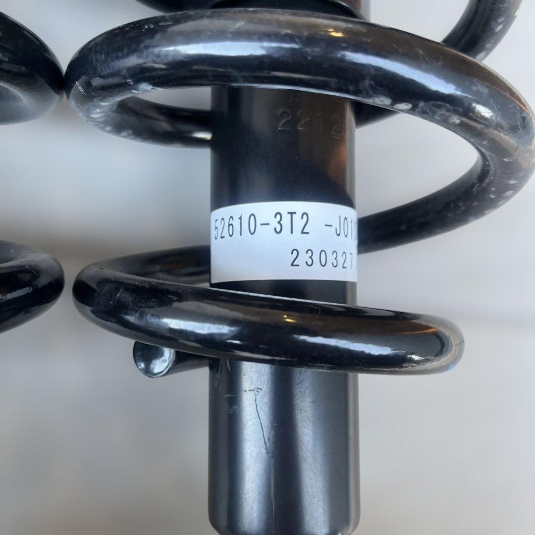 くぼたけいステップワゴン　純正　サスペンションキット ブラック