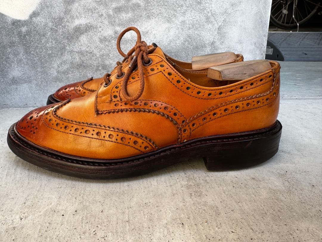 トリッカーズ　ウィングチップ　UK7 ダイナイト