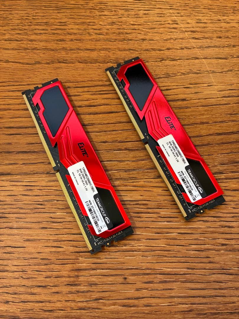 ELITE DDR4 16GB（8GB×2枚） メモリ