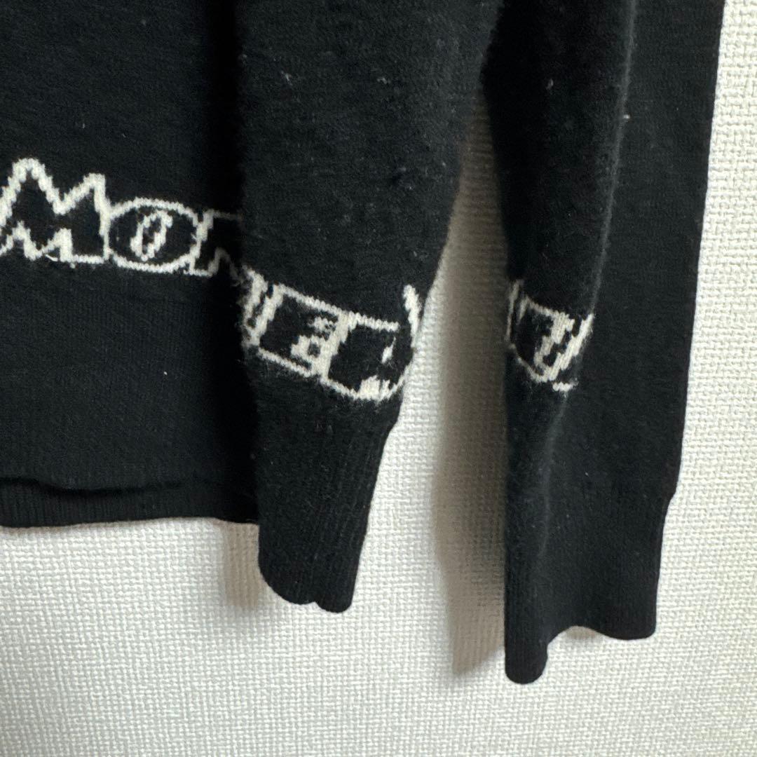 【人気】MONCLER ブラック ニットセーター ロゴ入り　黒　mサイズ