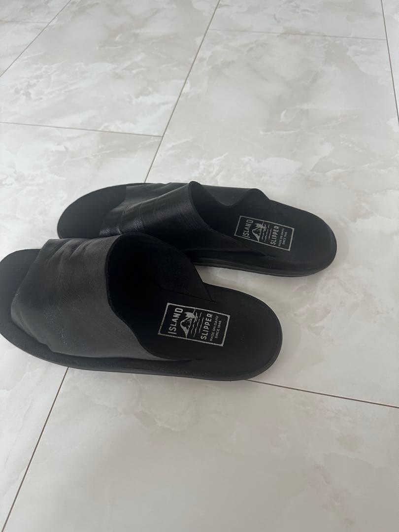  SLIPPER ブラック スライドサンダル