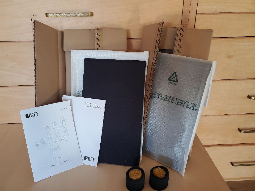 KEF Q350 スピーカー ペア (元箱とサランネット フロント グリル付き)