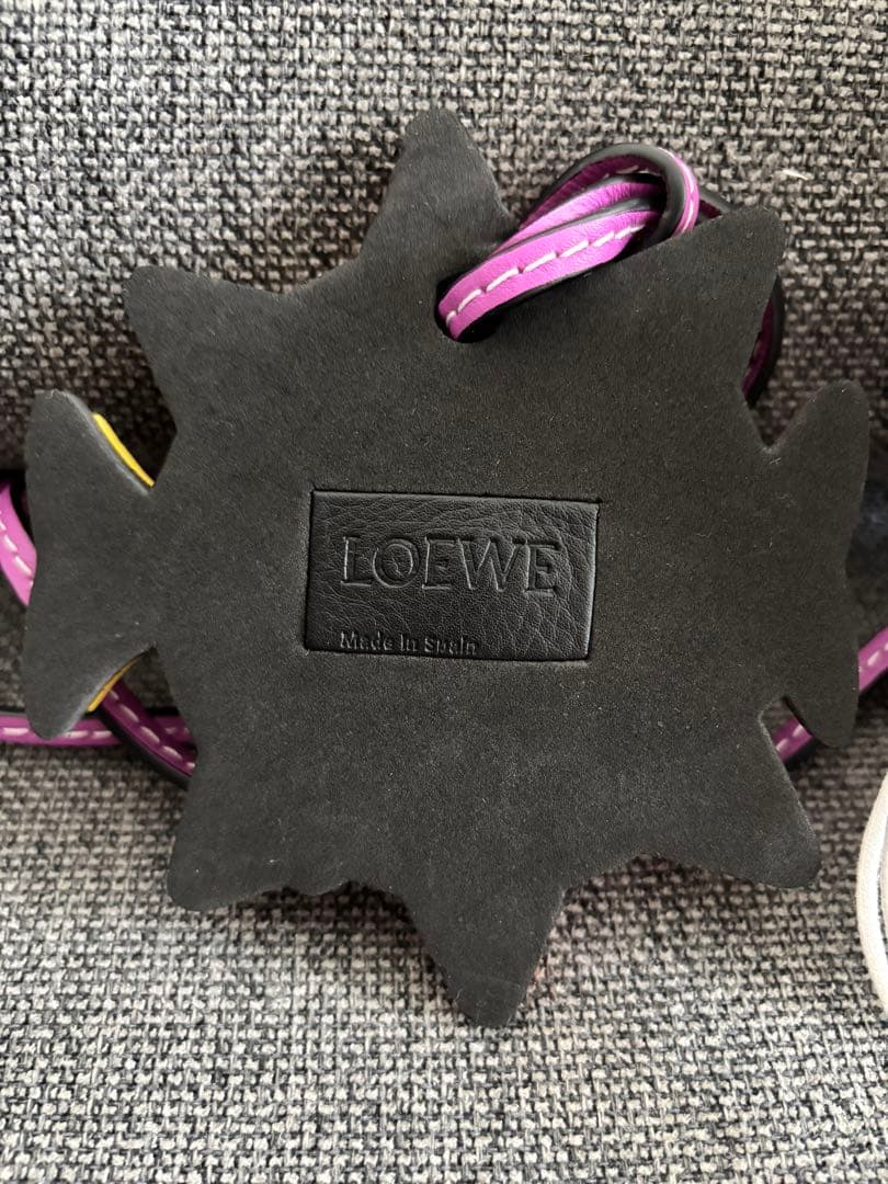 【極美品】LOEWE ロエベ　フィッシュモチーフ フグ チャーム