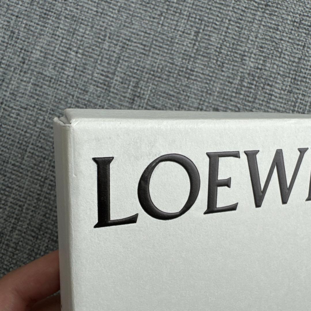 LOEWE アナグラムブローチ ゴールド　未使用