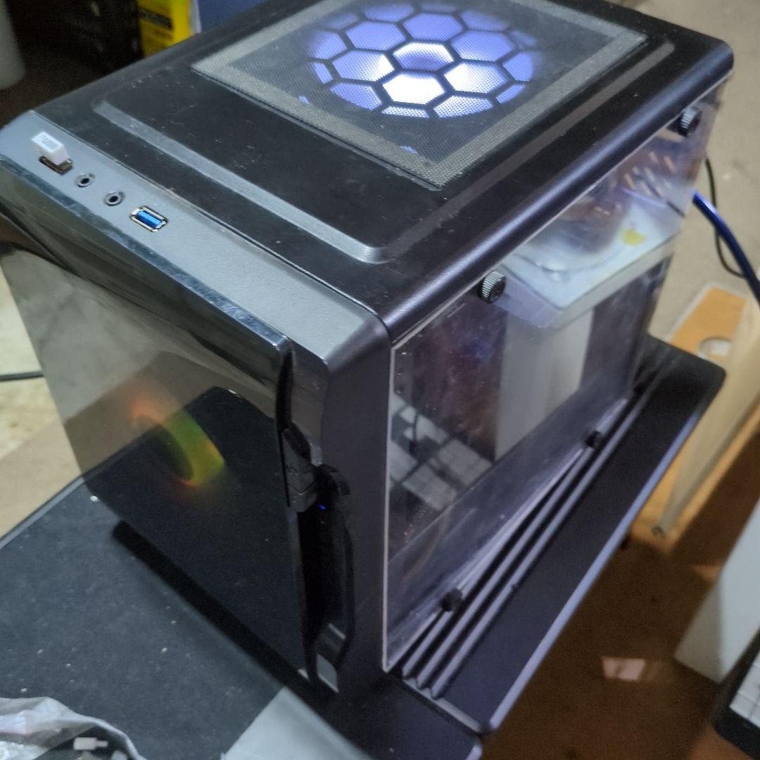 Asus ミニタワーPC