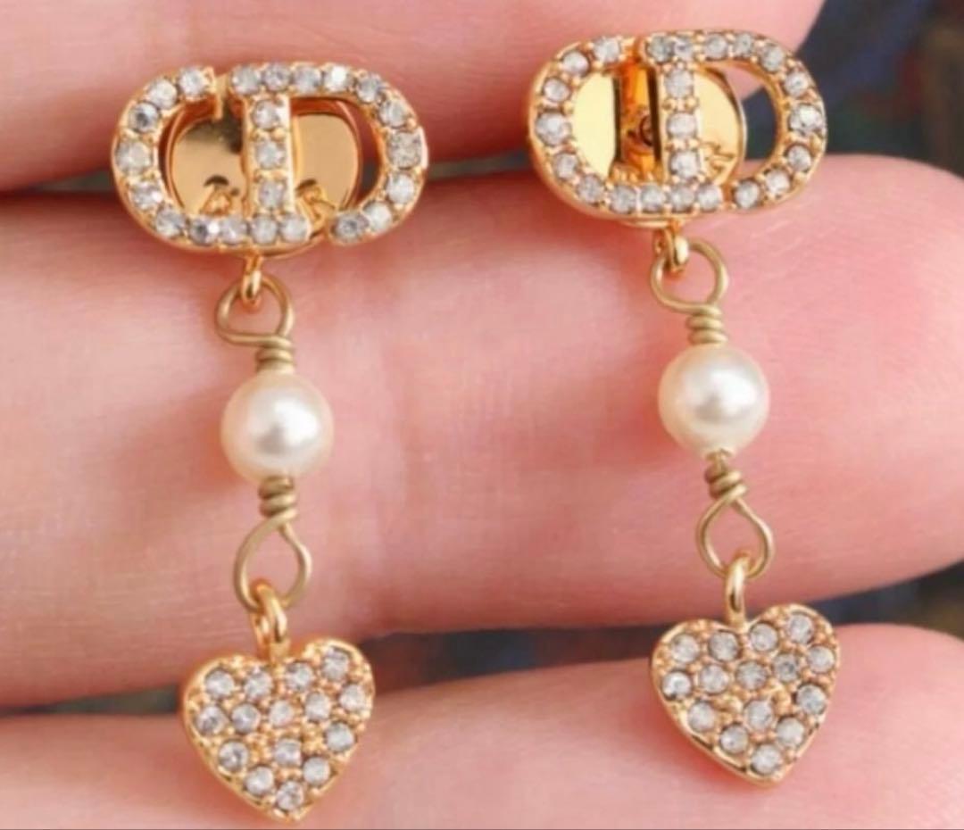 片耳✨美品Christian Dior ディオール　ラインストーン ロゴ ピアス