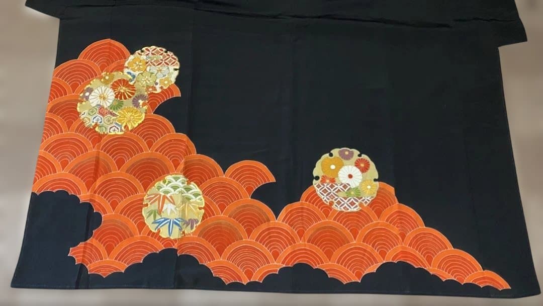 《LL 125cm》黒留袖リメイク ヨーク切り替え 七分袖 ワンピース