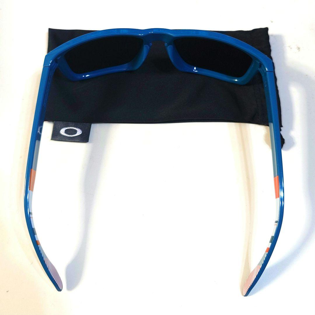 Oakley Holbrook サングラス 青/赤 ケース付き