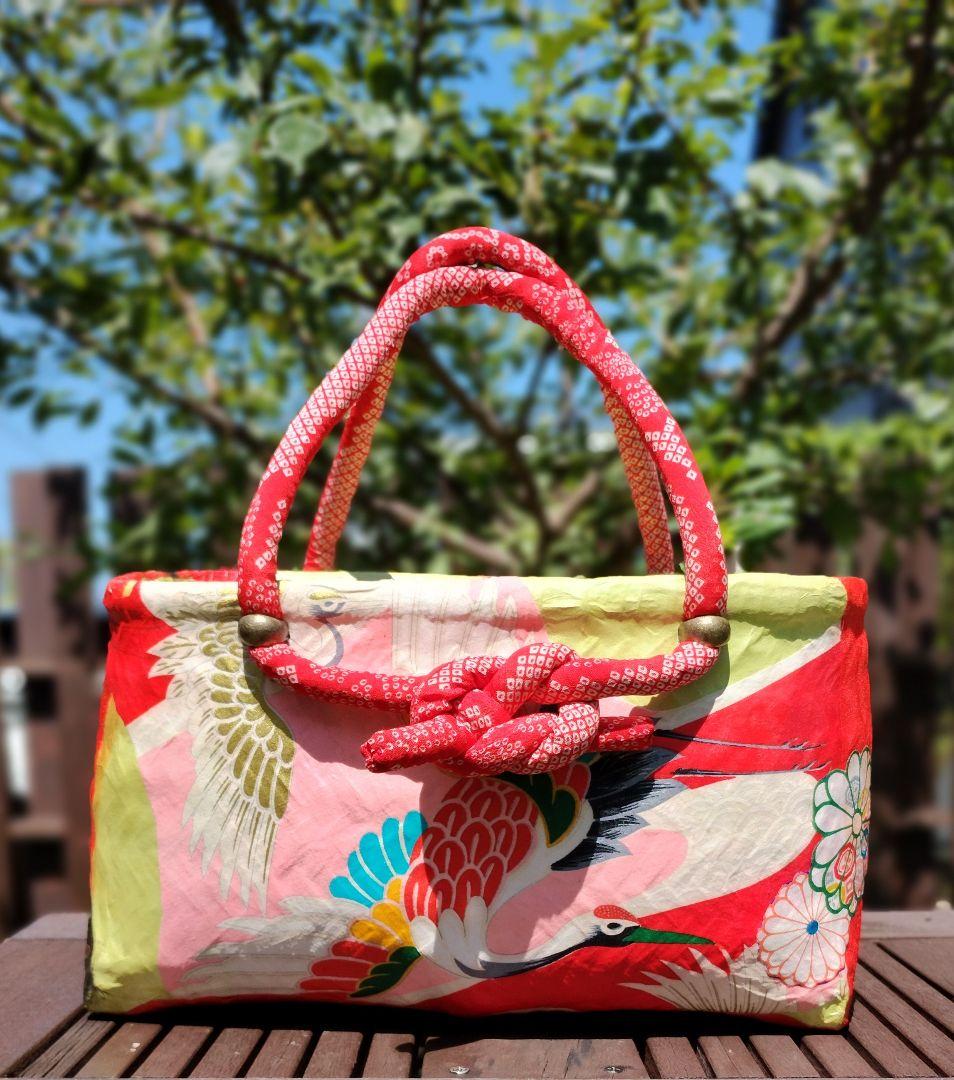 一閑張りバッグ 　鶴、花　華やか　赤　ピンク　緑　縮緬　ハンドメイド
