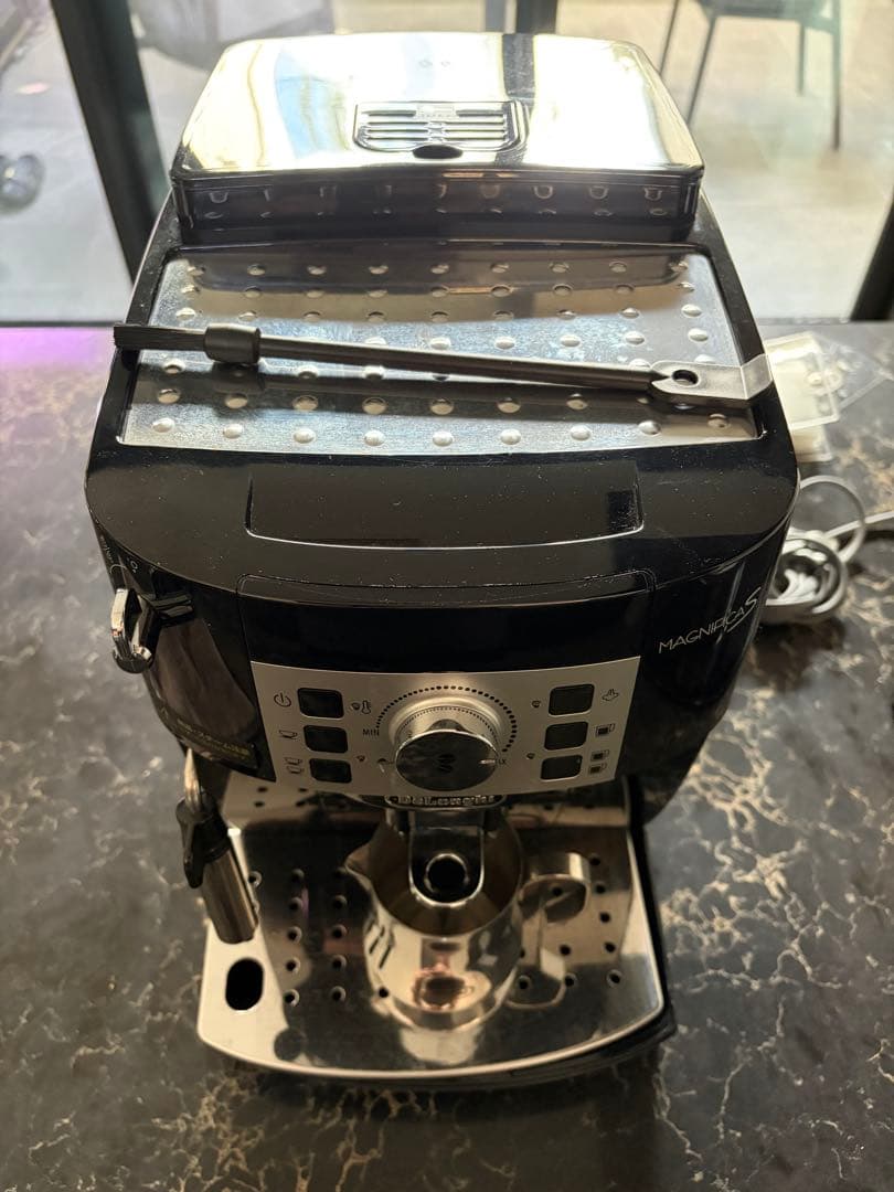 デロンギ　Magnifica S ECAM22112 コーヒー　マグニフィカS