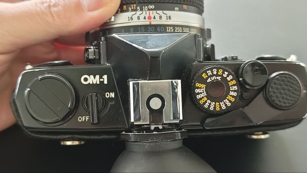 オリンパス OM-1プリズム、露出計OK 希少M-System銘50/1.8付き