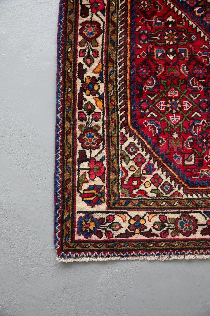 ヴィンテージラグ　ペルシャ絨毯　トライバルラグ（157×105cm）赤　青　黃