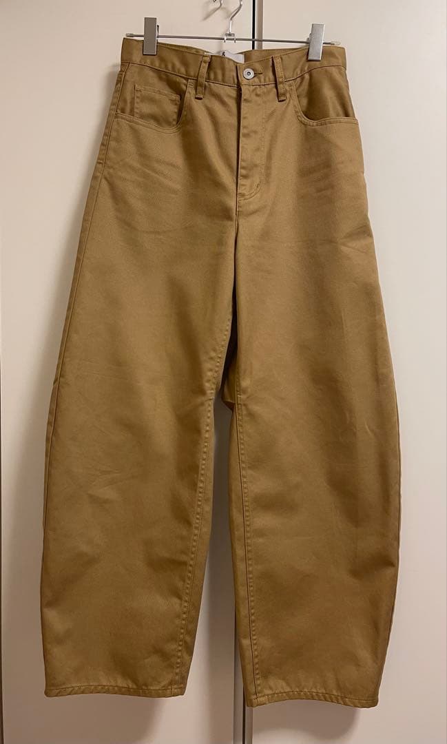 どんちゃん36⭐︎Curensologyカレンソロジー⭐︎チノカーヴィーパンツ